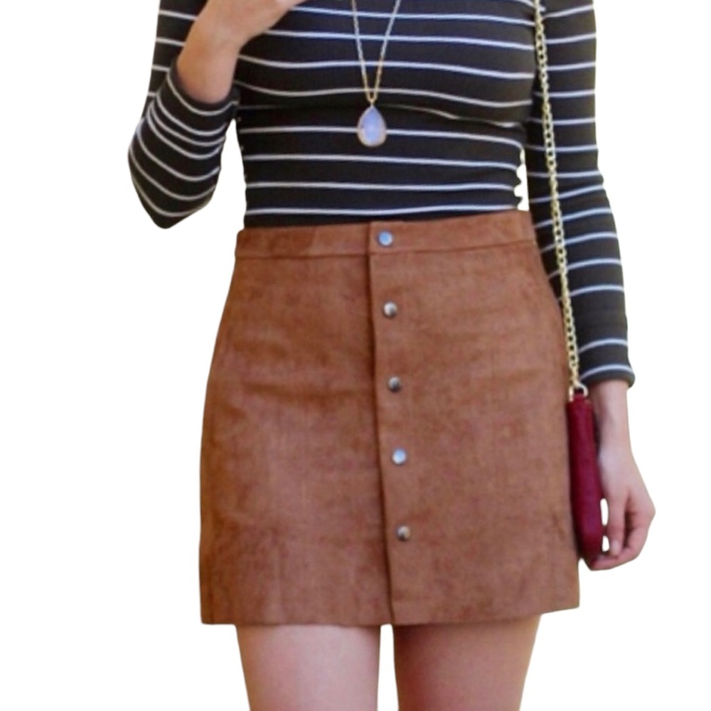 Lush Suede-like Button Down Mini Skirt with Pockets - L